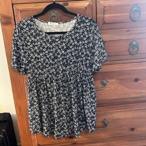 Bombom NWOT Women’s Navy Blue And White Floral Baby Doll Top, Size XL